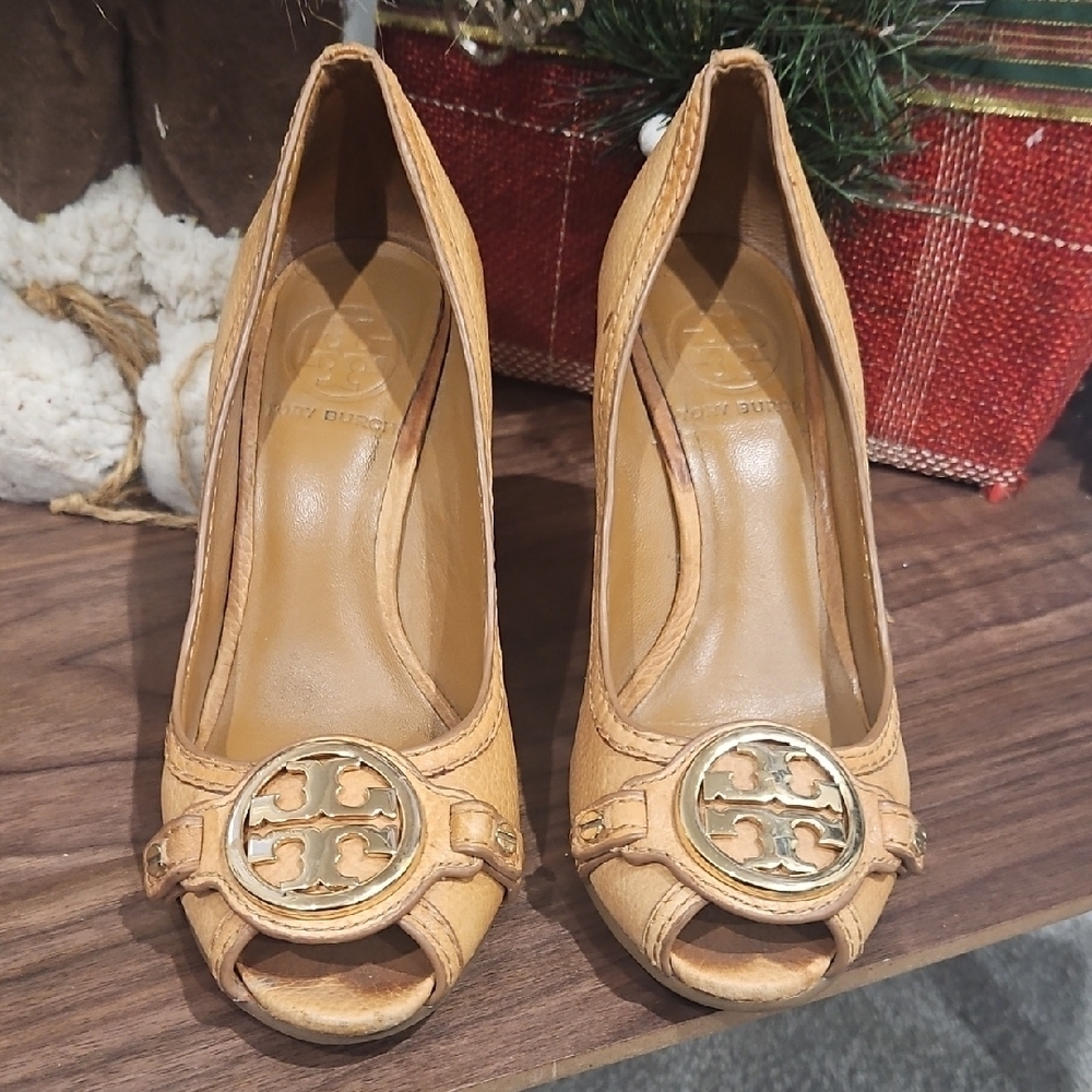 Tory Burch Tan Peep-Toe Heels - Picture 10 of 10